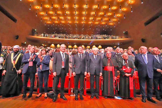وزير الأوقاف والشؤون الدينية يشارك في ’اللقاء الدولي من أجل السلام’