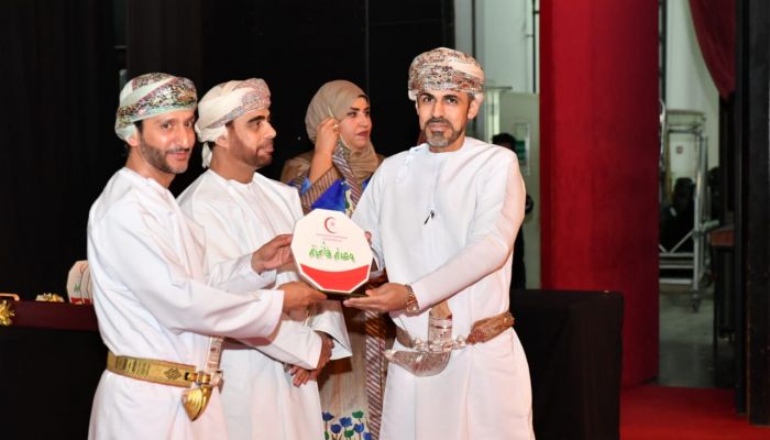 صحية مسقط تحتفل بتكريم الموظفين التابعين لها