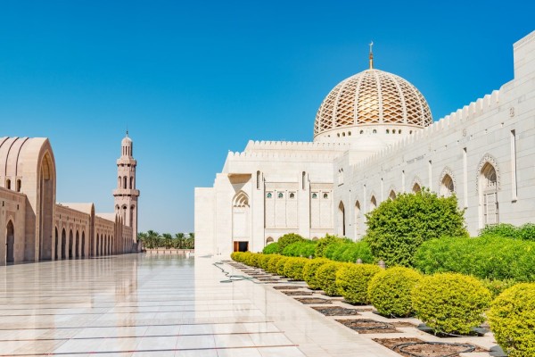 خطبة الجمعة بعنوان 'من هم المسارعون ومن هم السابقون'
