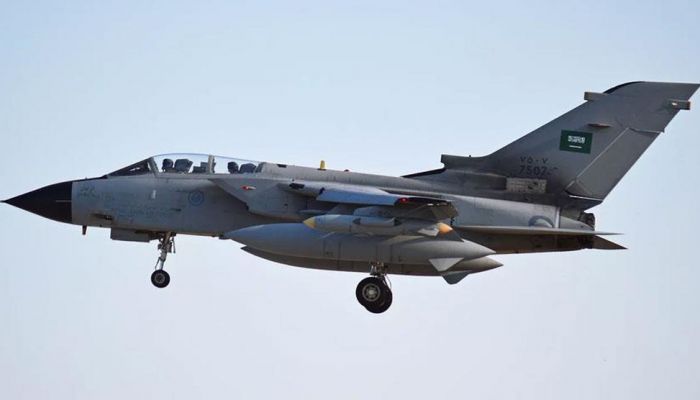 سقوط طائرة مقاتلة سعودية بسبب خلل فني ونجاة طاقمها