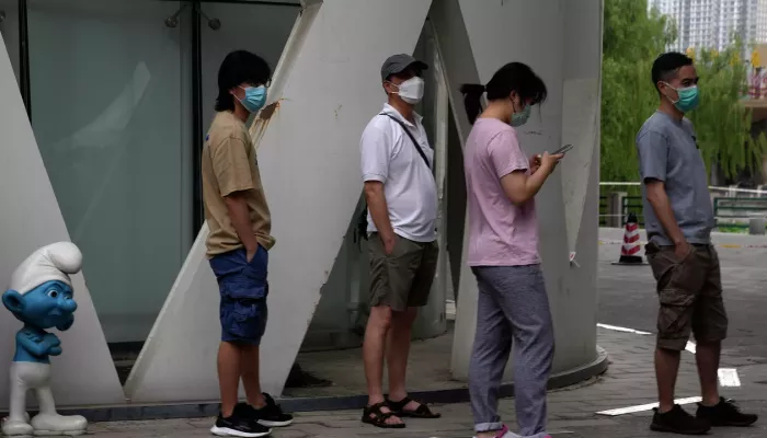الصين تسجل أكبر عدد إصابات بفيروس كورونا منذ 6 أشهر