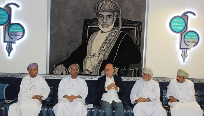 جمعية الصحفيين العمانية تبحث مجالات التعاون المشترك مع الاتحاد الدولي للصحافة الرياضية