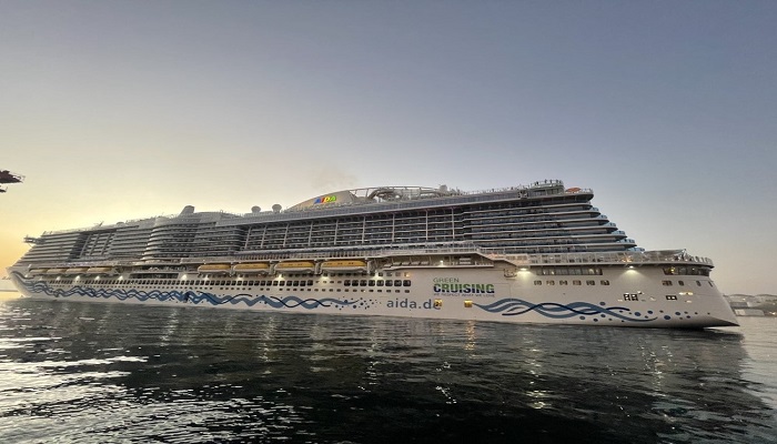 Salalah Port receives cruise ship with over 4,500 tourists