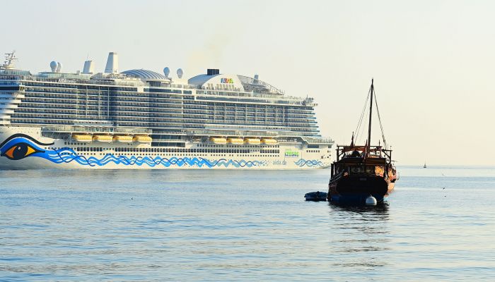 ميناء السلطان قابوس يستقبل سفية ’آيدا كوسما’ الإيطالية