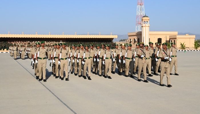الجيش السُّلطاني يحتفل بتخريج دفعة جديدة من الجنود المستجدين بقوات الفرق