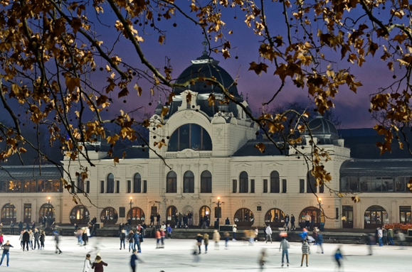 12 سبباً تجعل من بودابست "أرض العجائب الشتوية" في موسم الأعياد 2022