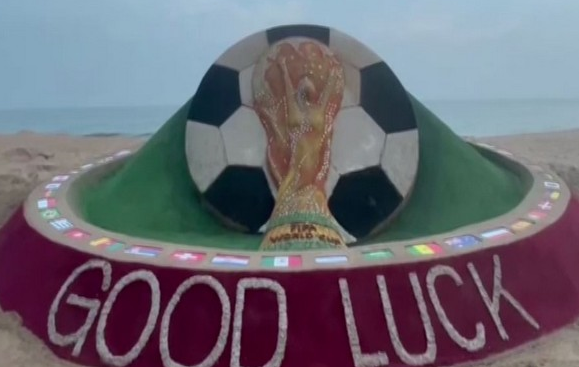 Odisha: Sudarsan Pattnaik creates FIFA World Cup trophy's sand art