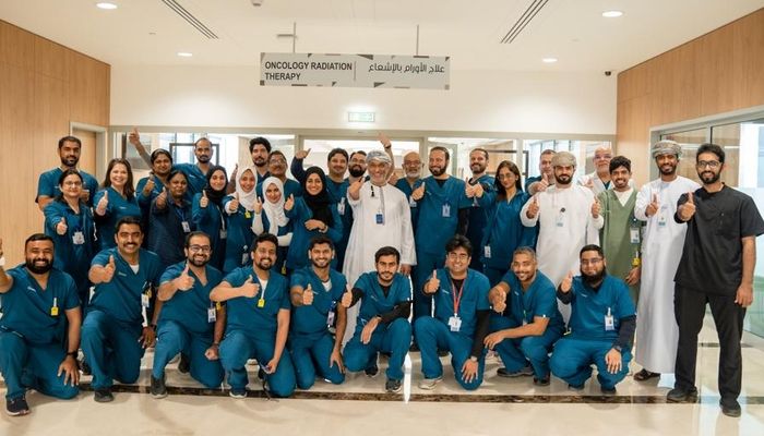 بـ 82 بذرة مُشعة.. تعرف على تفاصيل أول عملية جراحية بالشرق الأوسط في سلطنة عمان