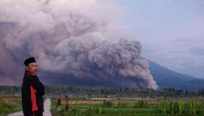 Indonesia volcano alert raised following Semeru eruption