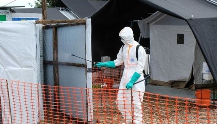 أوغندا ترفع قيود التنقل المفروضة لمكافحة الإيبولا