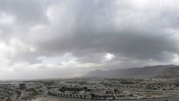 Strong winds bring down temperatures in coastal Oman