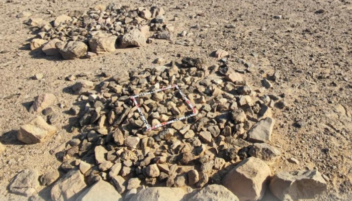 Neolithic Artifacts found in mass grave in Al Wusta