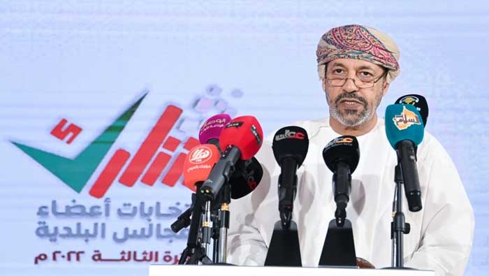 Interior Minister affirms HM the Sultan’s keenness on activating municipal councils’ role
