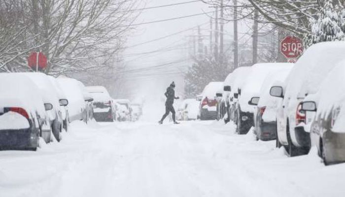 ارتفاع حصيلة وفيات العاصفة الثلجية بالولايات المتحدة إلى 31 شخصًا