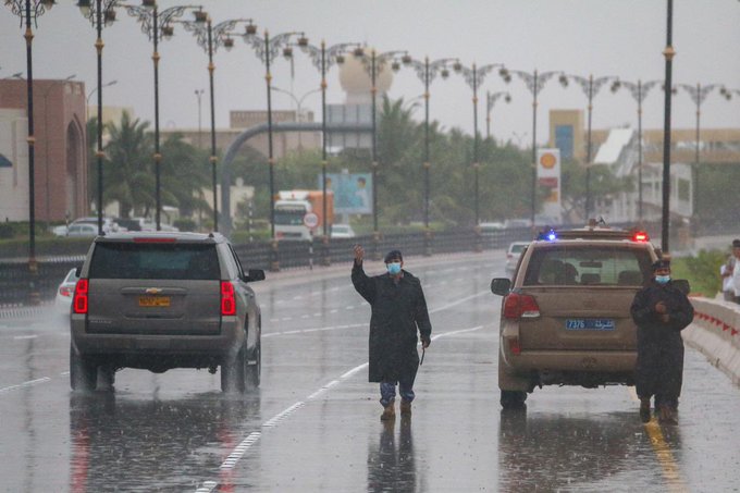 Traffic closed on these roads in Muscat Governorate due to rains