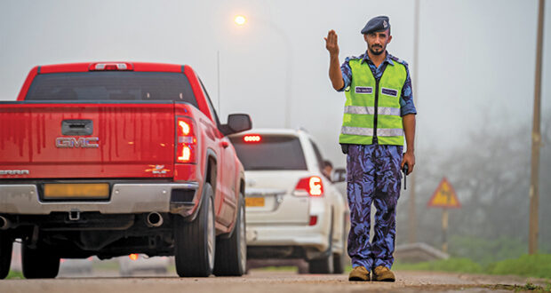 مواطنون يشيدون بخدمات جهاز شرطة عمان السلطانية