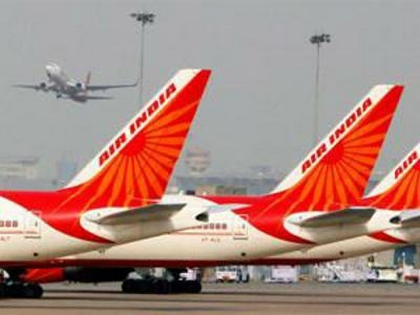 印度航空试图掩盖不向航空当局报告两起排尿事件