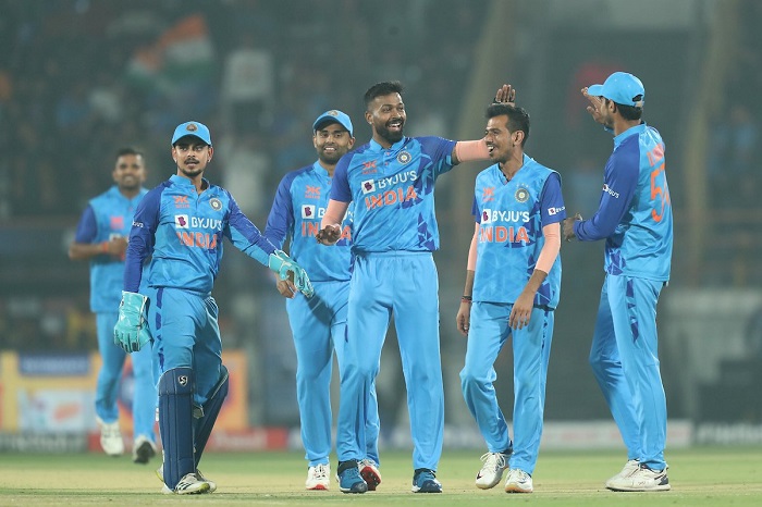 Suryakumar's blazing ton helps India beat SL by 91 runs; clinch series 2-1