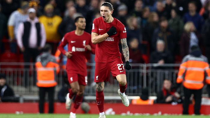 Liverpool escape defeat in thrilling 2-2 draw with Wolves