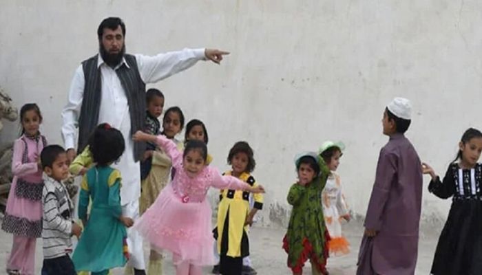 لديه 3 زوجات و60 ابناً وابنة.. باكستاني يبحث عن زوجة رابعة لإنجاب 100 طفل