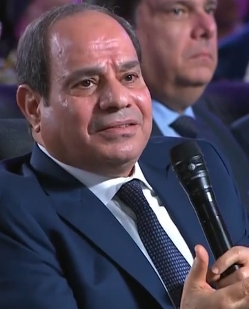 السيسي للمصريين: هل ضيعنا أموال مصر في الحروب؟.. بطلوا هري بقى