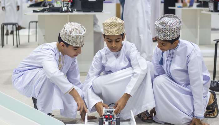 Omani students get advanced global positions in Junior Academy programme challenge
