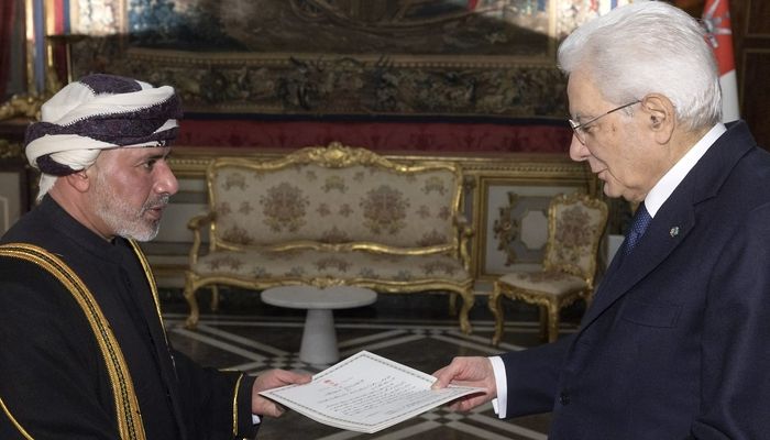 سفير سلطنة عُمان يُقدّم أوراق اعتماده للرئيس الإيطالي