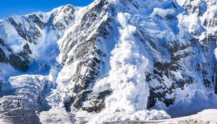 حصيلة ضحايا الانهيار الجليدي بمنطقة التبت ترتفع إلى 28 شخصا