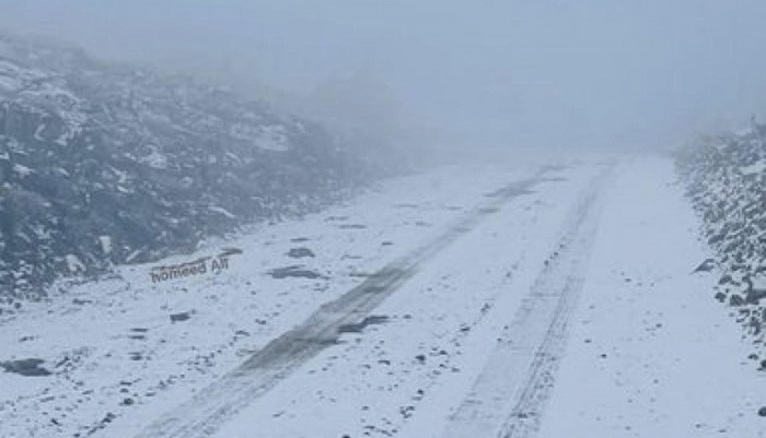 Snowfall in Oman's Jabal Shams continues