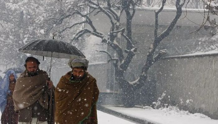 ارتفاع حصيلة ضحايا الطقس البارد والفيضانات في أفغانستان إلى 170 وفاة