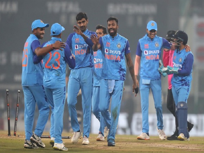 Suryakumar, Pandya guide India to 6-wicket win over New Zealand in 2nd T20I
