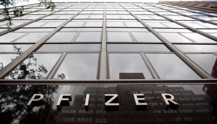 Pfizer sees big reversal after reporting record high revenues, earnings in 2022