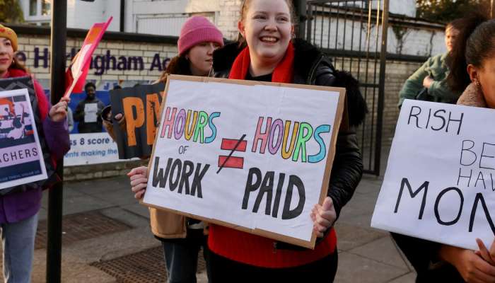 UK strikes: Half a million walk out for higher pay