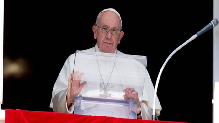 Pope Francis to travel to India next year