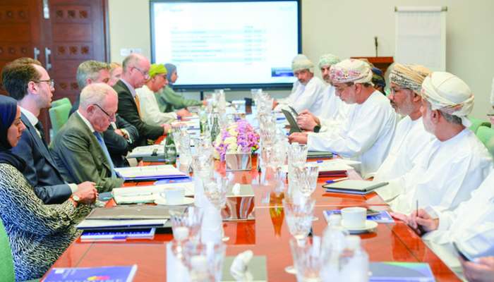 Oman-Britain strategic group holds key meeting