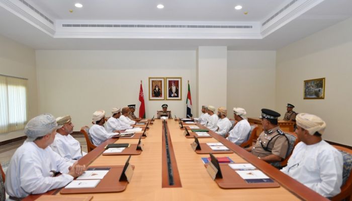 اللجنة الوطنية للسلامة على الطريق تستعرض الوضع المروري بسلطنة عمان