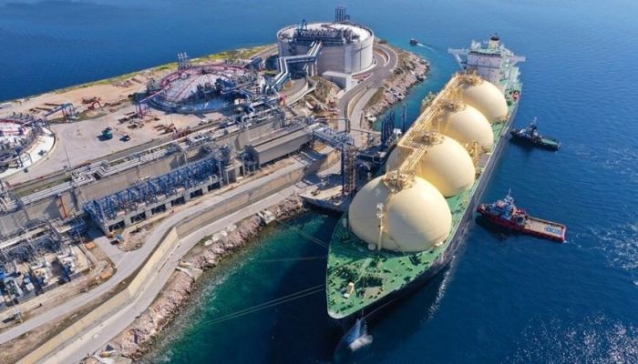 لماذا تختار دول العالم سلطنة عمان لاستيراد الغاز؟ خبير طاقة يجيب للشبيبة