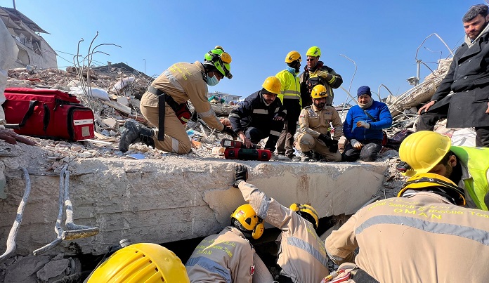 Earthquake: Omani rescue team pulls out woman after seven days