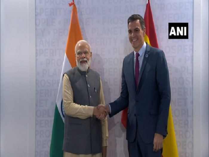 印度总理莫迪向他的西班牙对手佩德罗·桑切斯（Pedro Sanchez）介绍了印度的优先事项