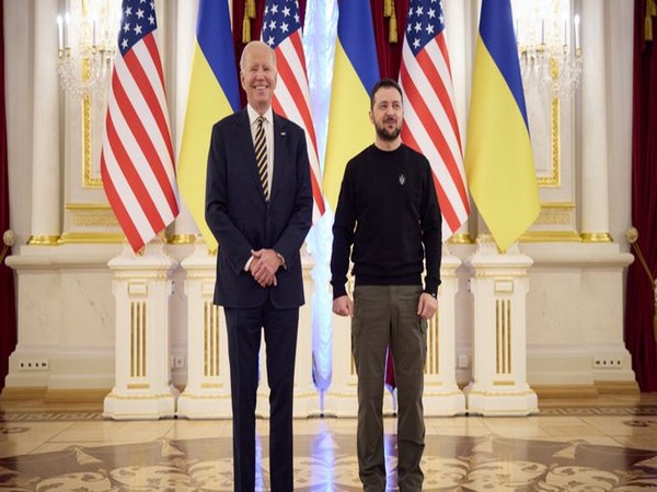 Biden reaffirms US' "unwavering commitment to Ukraine's territorial integrity"