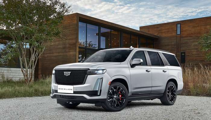 Cadillac Escalade makes a compelling statement with its awe-inspiring looks