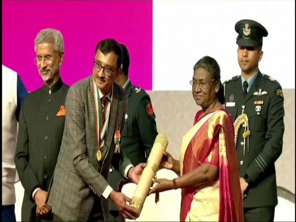 Bhutan: Indian professor receives Pravasi Bharatiya Samman Award