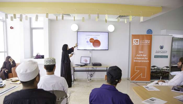 Zubair Enterprises Development Center participates in the Training Fair at Sohar University