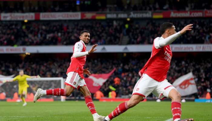 Arsenal retain 5-point lead in Premier League