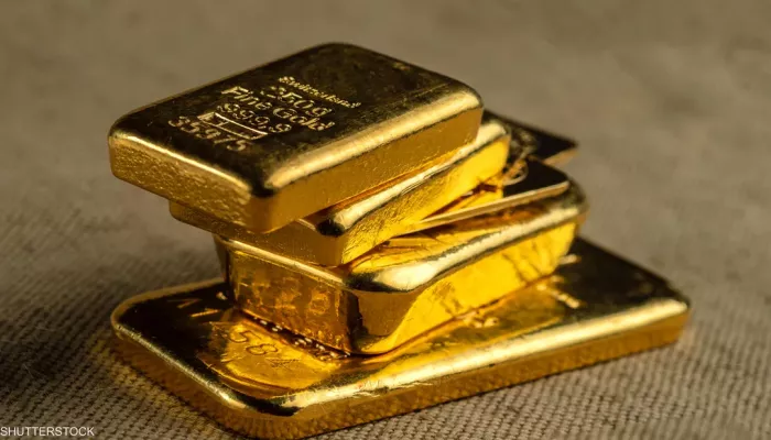 الذهب يتراجع بعد بيانات عززت من قوة الدولار