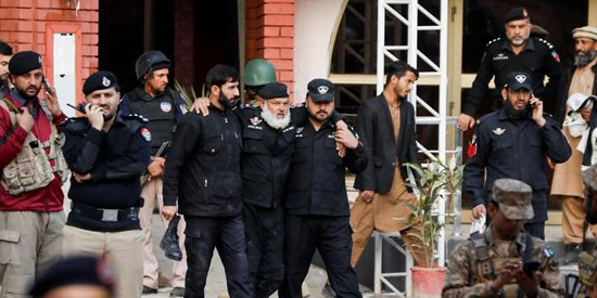 ارتفاع حصيلة الهجوم الانتحاري في باكستان إلى 16 شخصا