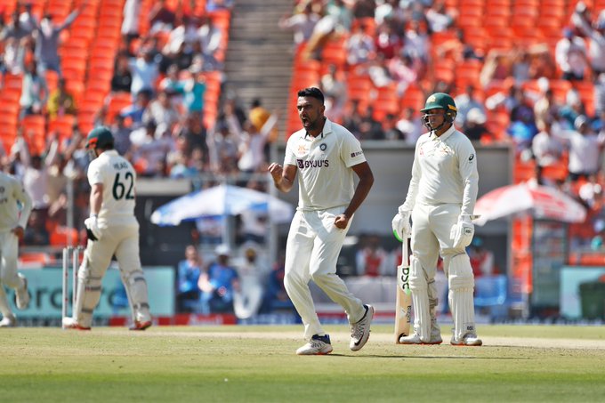 India bounce back after Aussie openers give steady start