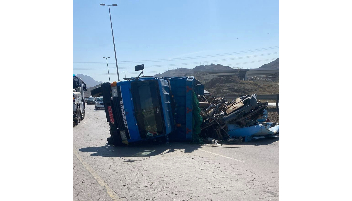 Truck overturns on this road in Muscat