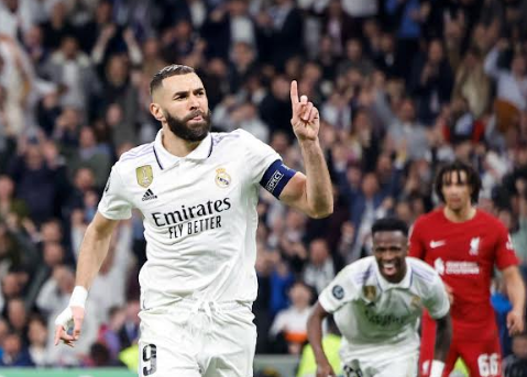 Real Madrid defeat Liverpool to reach Champions League quarter-finals