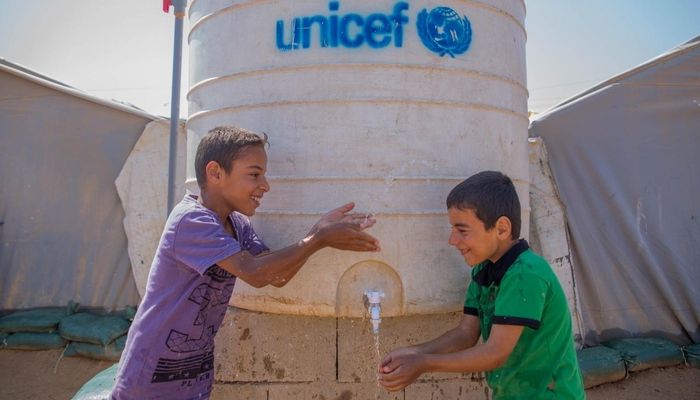 اليونيسف: ألف طفل يموتون يوميًّا بسبب مياه الشرب الملوثة